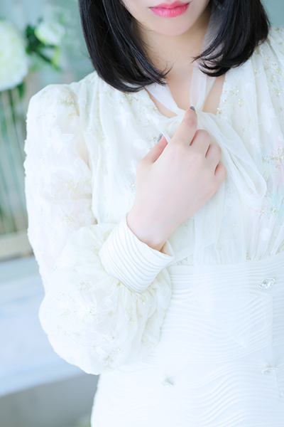 名古屋風俗デリヘル 新人・琳(リン) 写真
